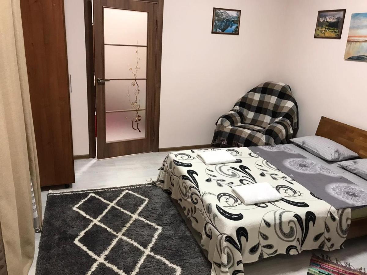 Two-Bedroom Apartment In 10 Min To The Opera Theatre Lviv Bagian luar foto